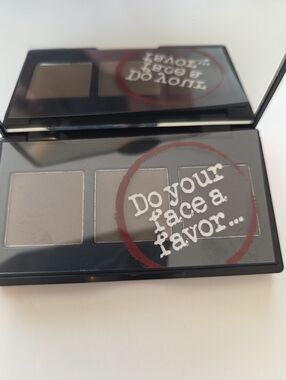 NEW The BrowGal by Tonya Crooks Wet/Dry Convertible Powder and Pomade Duo in 02